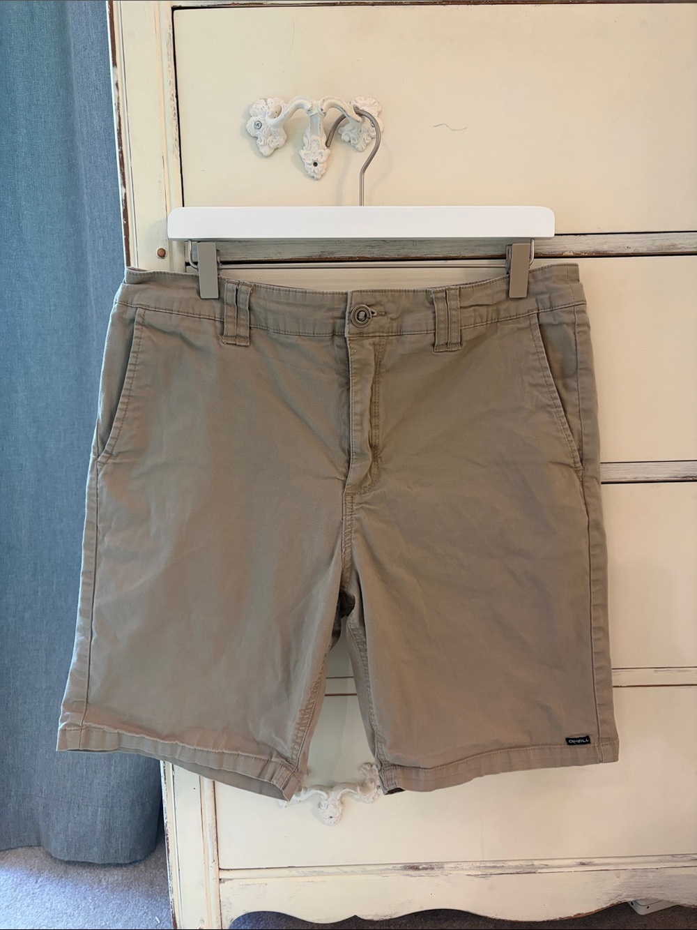 O'Neill Men's Tan Flat-Front Shorts